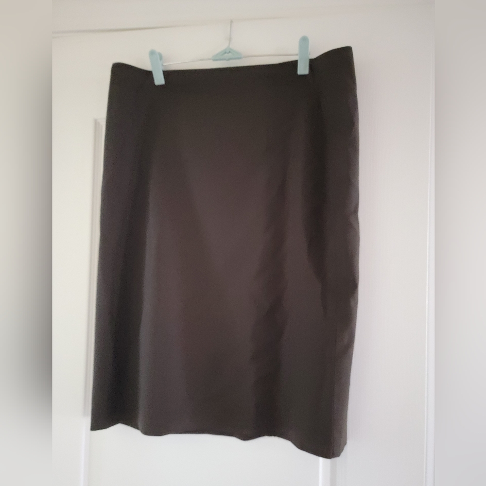 Lined skirt